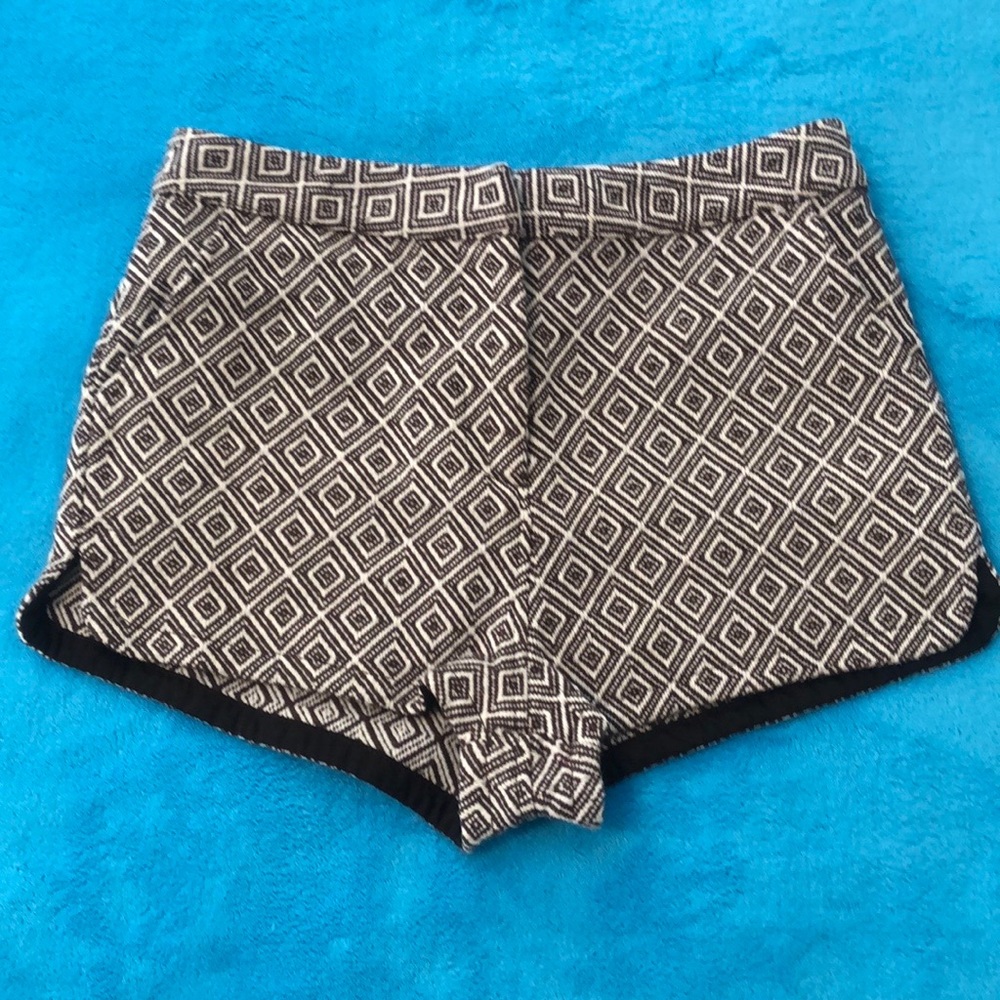 Ya LOS ANGELES Patterned Shorts